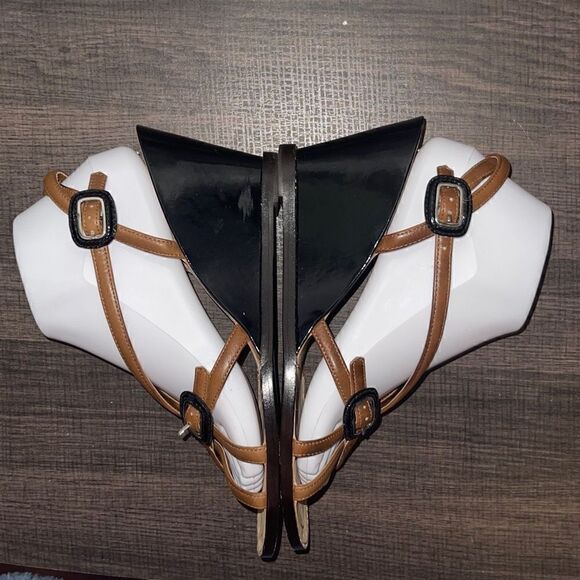 Cole Haan strappy sandals size 8.5 - Picture 3 of 9